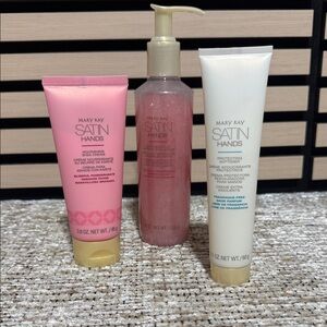 Mary Kay Satin Hands Exfoliant & Scrub Set - Pomegranate